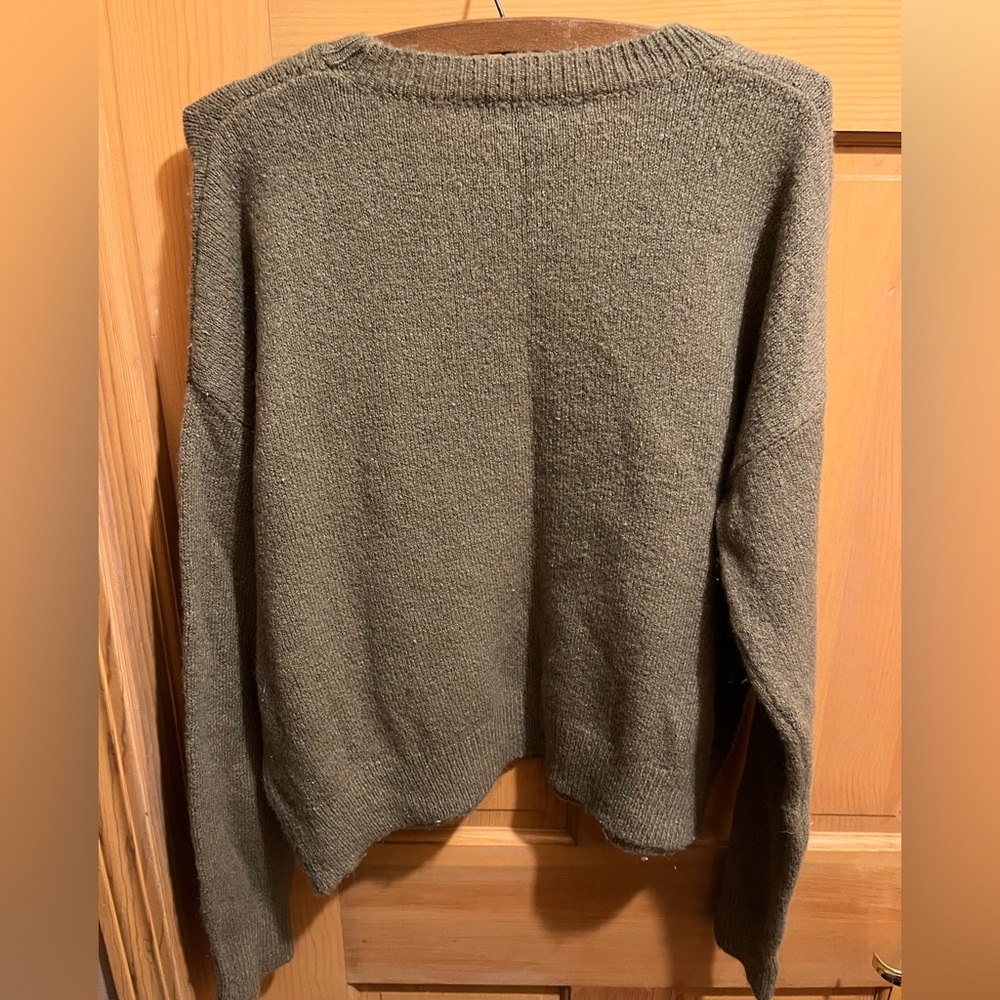 Army green sweater, size L - Picture 3 of 3